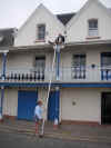 ken on roof.jpg (676269 bytes)